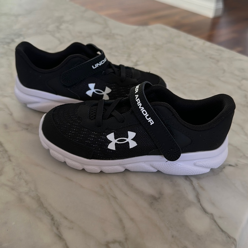 Under Armour toddler sneakers size 10